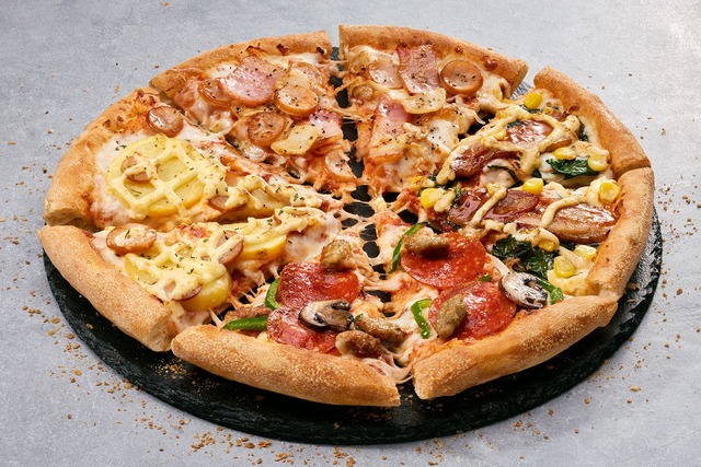 ドミノ・ピザ2026年「お正月セット」数量限定お重型ボックスで登場!ピザ1年分無料の抽選も