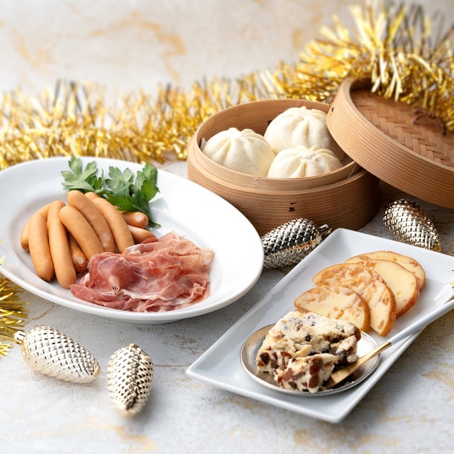 成城石井福袋2025▶2026|スモークサーモン・熟成生ハムなど人気グルメセットが5千円台から!エコバッグの無料特典付き