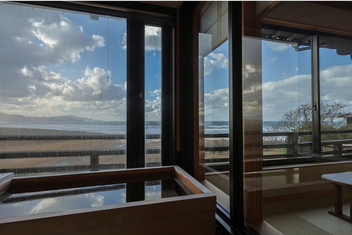 【客室】温泉展望ヒノキ風呂付和室