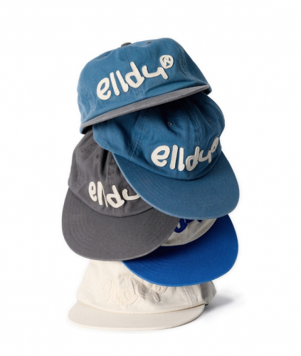 キャップ/8,800円 「elldu×CAViAR PRODUCST」キャップ/各6,930円