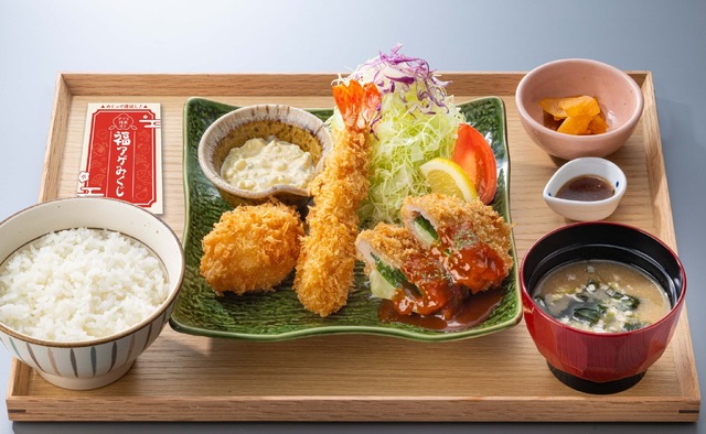 大戸屋・定食の日記念!『福アゲ三昧定食』定食価格 1,880円(税込)